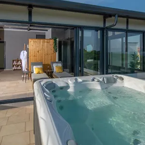 Punta Blu - Pool & Aparthotel